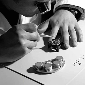 艾米龙手表受潮的原因最可能是哪些？